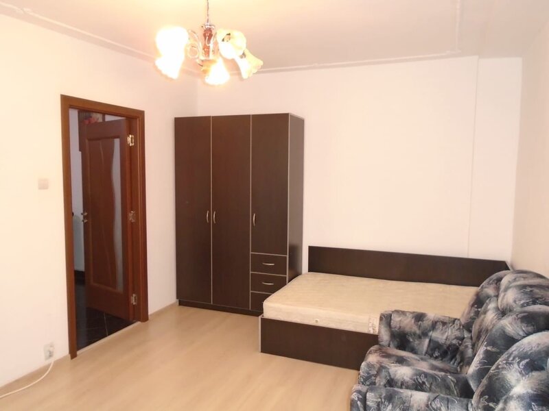 Bd Nicolae Titulescu  2 camere decomandat-bloc amvelopat