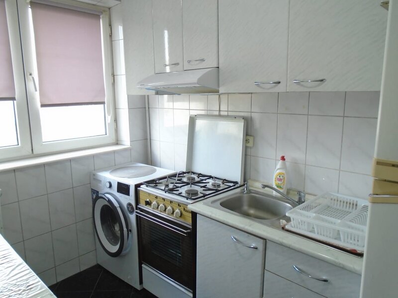 Bd Nicolae Titulescu  2 camere decomandat-bloc amvelopat
