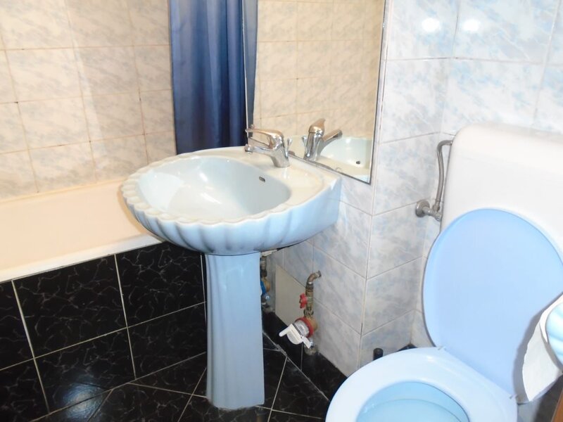 Bd Nicolae Titulescu  2 camere decomandat-bloc amvelopat